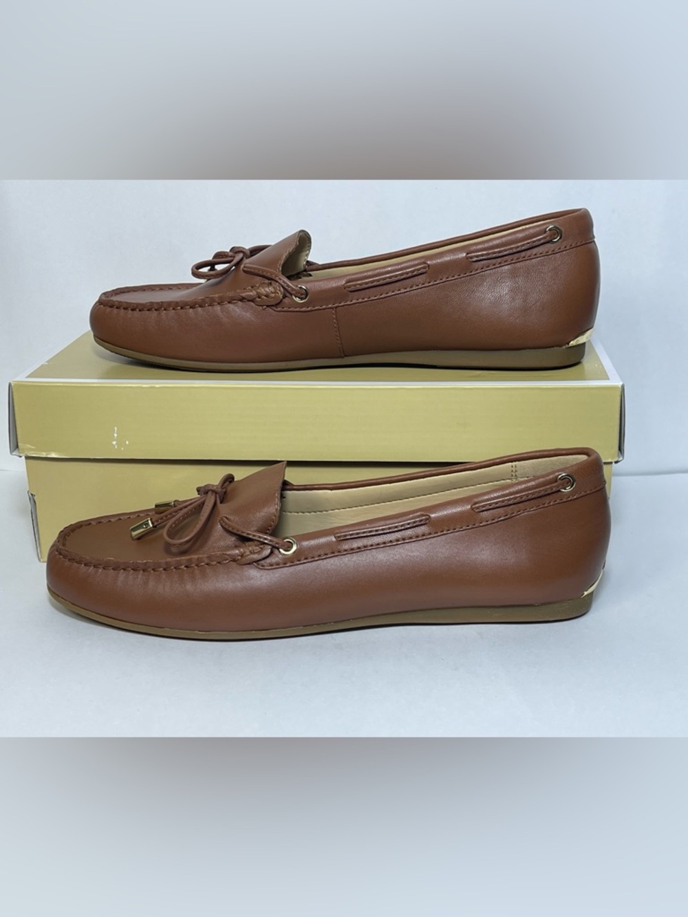 Michael Kors Brown Leather Women's Moccasin Loafers Size 10 Like New with box